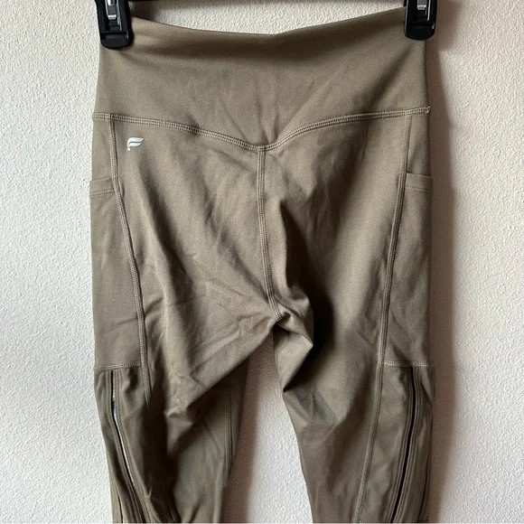 NWT Fabletics anywhere motion 365 hight waisted brown leggings - Picture 7 of 9